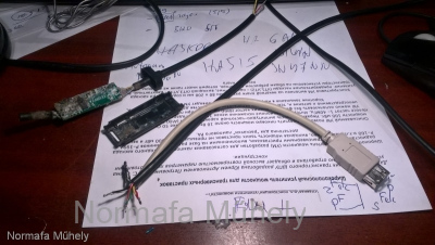 USB hosszabbító csatlakozó felszerelve