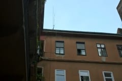 Jelenlegi antennák és a kábellevezetés