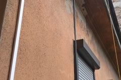 Tető deszkázaton átvezetés