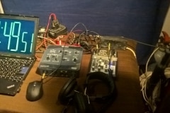 A vevő berendezés egy USB külső hangkártya.